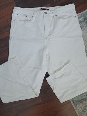 Calvin Klein Stretch Jeans Cream Denim with Navy Label